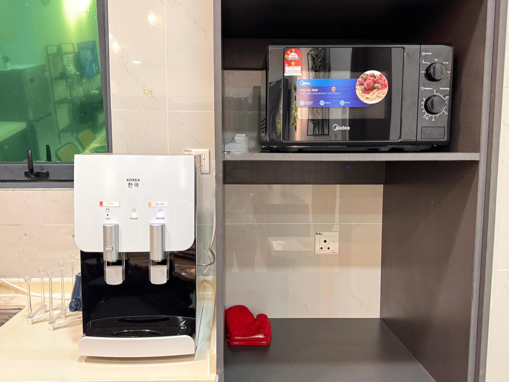 Apartment Wind Serenity At Country Garden Danga Bay With 2carparks Foc Netflix Access And Youtube Premium 3beds3bath For 6-13pax By Minshuku